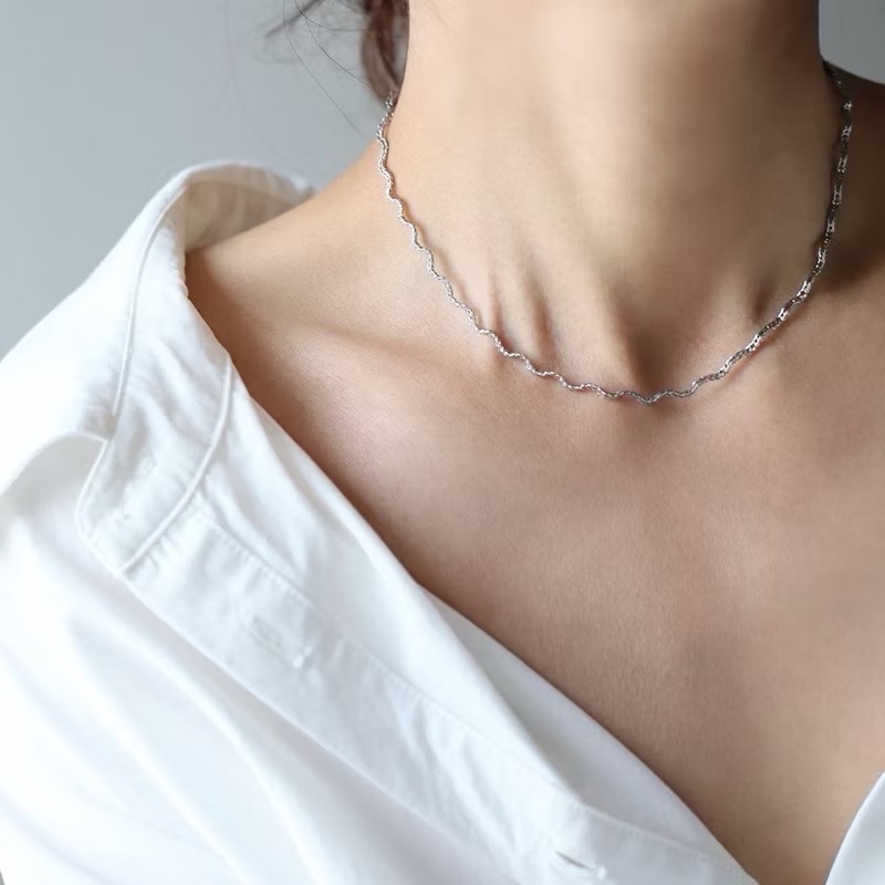 新開幕🔥現貨✨高品質千絲萬縷波浪鈦鋼項鍊｜醫療鋼手鍊｜成套飾品｜頸鍊｜鎖骨鍊｜百搭素鍊｜中性 個性-細節圖4