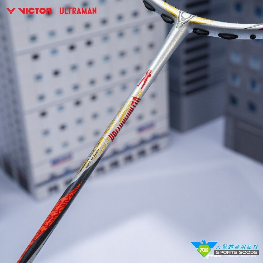 [大鷲體育]超人力霸王 VICTOR x 超人力霸王 ULTRAMAN 突擊 TK-ULTRAMANTIGA 聯名羽球拍-細節圖5