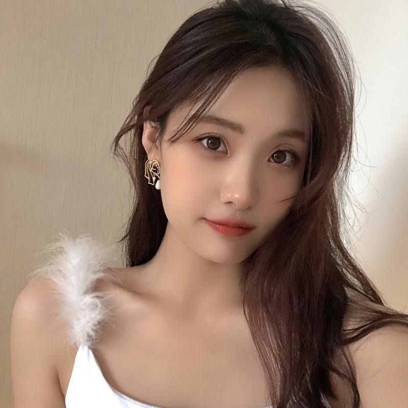 ♛ROSEMAYR♛S925銀針 韓系 甜美女孩 珍珠鏤空人頭像 耳環-細節圖2