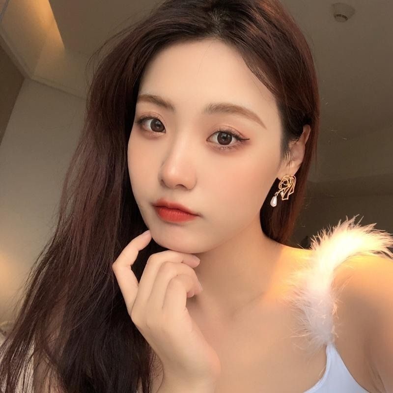 ♛ROSEMAYR♛S925銀針 韓系 甜美女孩 珍珠鏤空人頭像 耳環-細節圖3