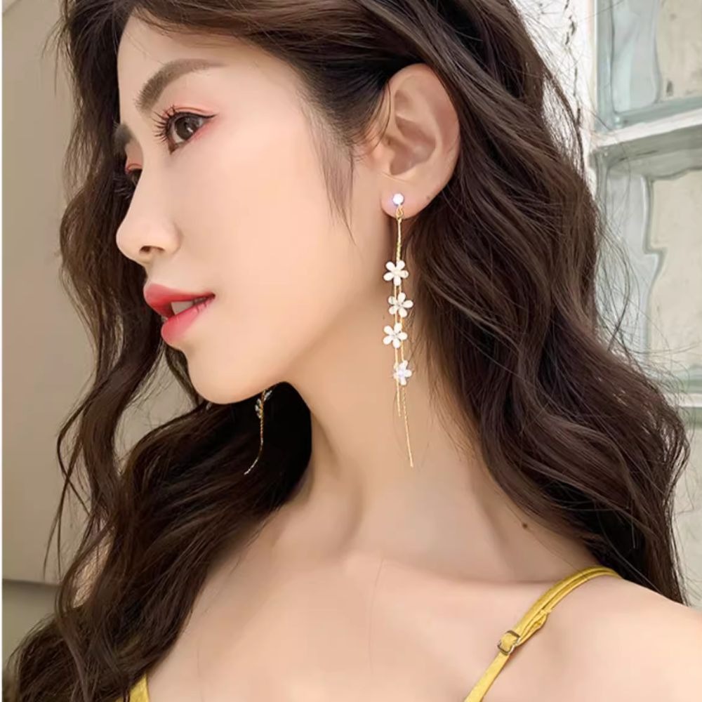 ♛ROSEMAYR♛[預購款] S925銀針 迪麗熱巴同款 森林系女孩 白色小花長款流蘇耳環-細節圖5