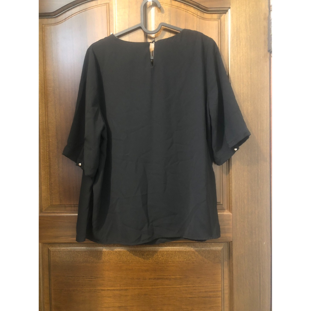 ♛ROSEMAYR♛廠商寄賣- Z0991領口仿珍珠雪紡上衣-細節圖2