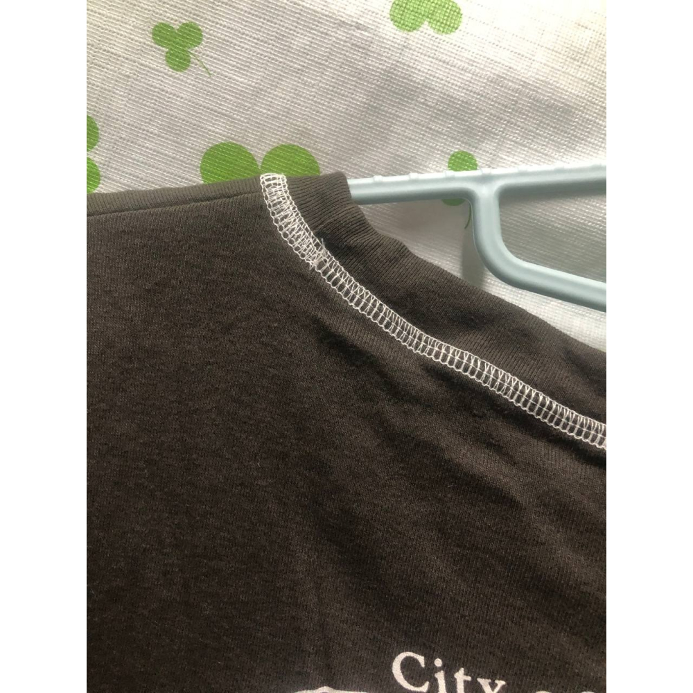 ♛ROSEMAYR♛廠商寄賣- 中大尺碼 拷克邊印花字母長袖上衣-細節圖3