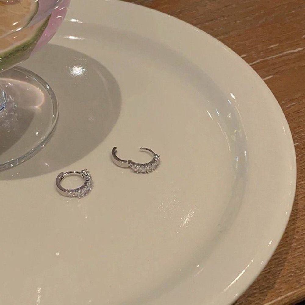 ♛ROSEMAYR♛[預購款] S925銀針 楊超越同款 冷酷瘋女孩 鋯石圓釦耳環-細節圖7