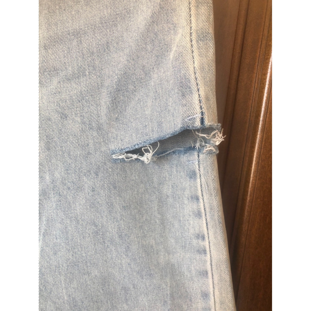 ♛ROSEMAYR♛廠商寄賣-C1956 淺藍破洞風牛仔長褲 展示品-細節圖3