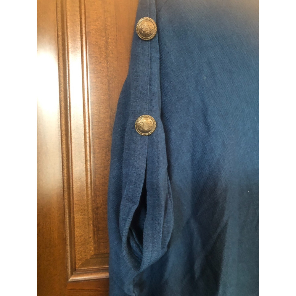 ♛ROSEMAYR♛廠商寄賣-B02-009 造型三釦袖上衣 2色-細節圖4