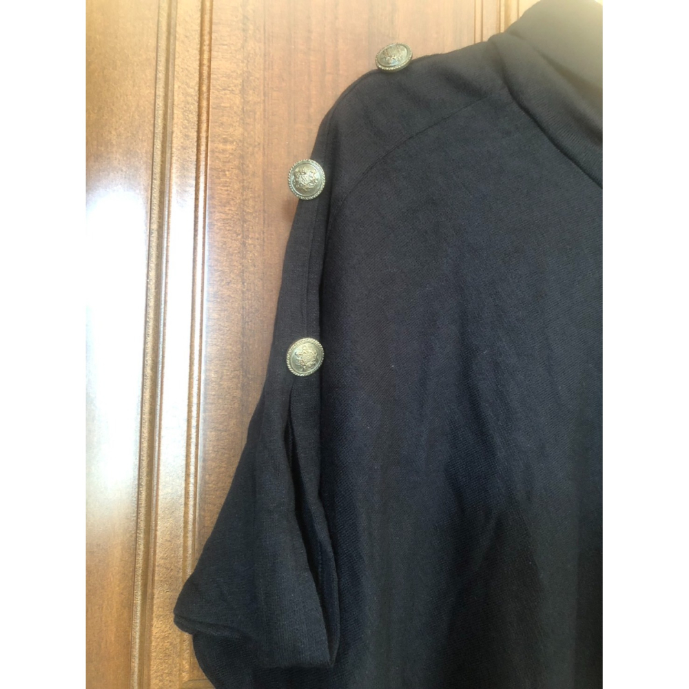 ♛ROSEMAYR♛廠商寄賣-B02-009 造型三釦袖上衣 2色-細節圖8