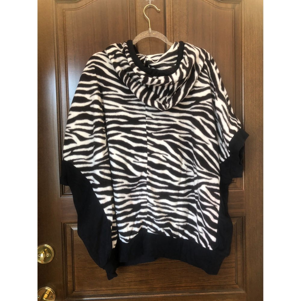 ♛ROSEMAYR♛廠商寄賣-B05-001斑馬紋連帽斗篷上衣-細節圖2