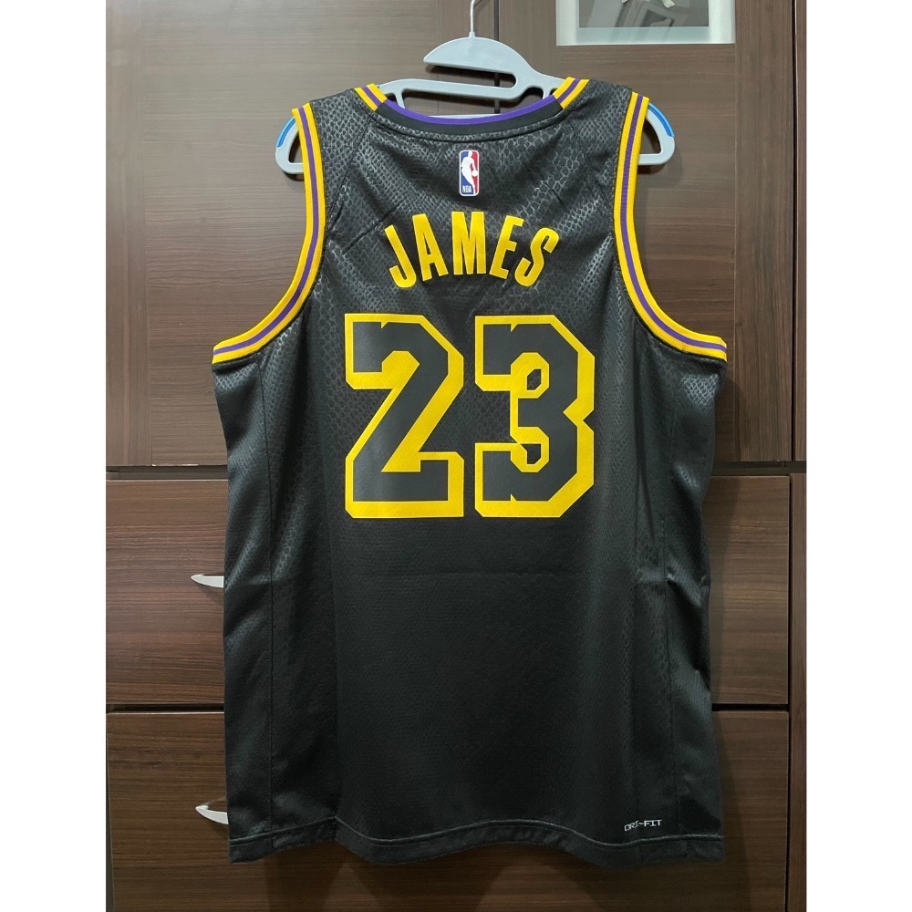 NIKE NBA LEBRON JAMES KOBE 蛇紋 黑曼巴 城市 湖人 L號 球衣-細節圖2