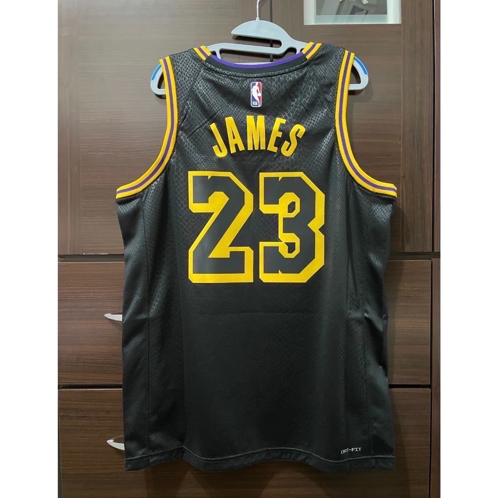 NIKE NBA LEBRON JAMES KOBE 湖人 蛇紋 黑曼巴 城市 熱轉印 L號 球衣-細節圖2