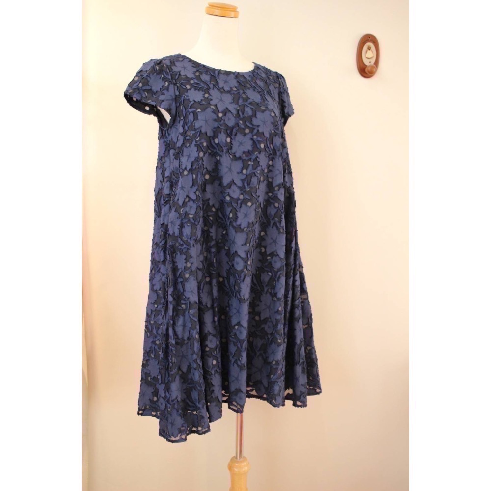 日本進口品牌 CLATHAS 春季洋裝-細節圖3