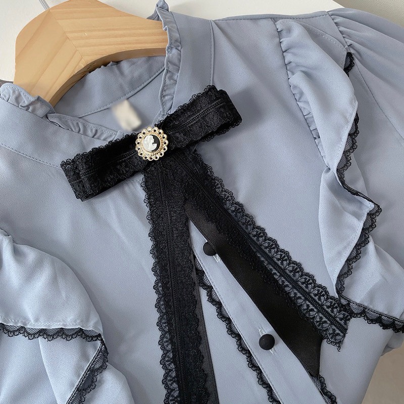 預購*地雷系荷葉邊藍色蕾絲蝴蝶結領結長袖襯衫 量產型 法式 復古 設計感 宮廷風 lolita 蘿莉塔 軟妹 上衣-細節圖9