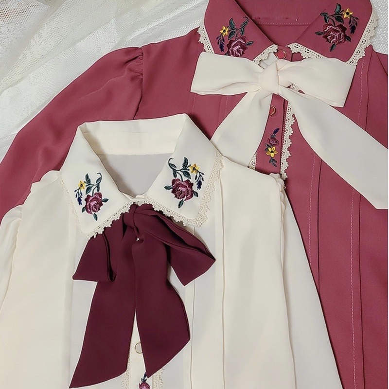 現貨+預購*法式刺繡花朵設計感蝴蝶結領結雪紡長袖襯衫 復古 日系 lolita 蘿莉塔 量產型 軟妹 少女 內搭 上衣-細節圖3
