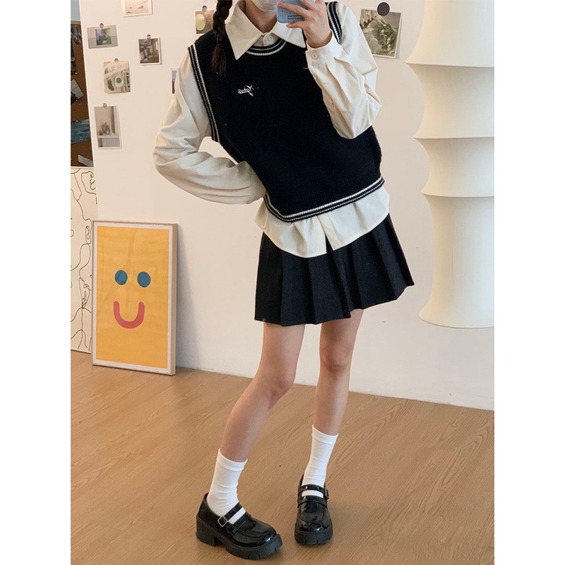 現貨+預購*美式學院風設計感刺繡拼色毛線背心 長袖polo 領襯衫 學院風 日系 設計感 復古 文藝 少女 套裝 上衣-細節圖6