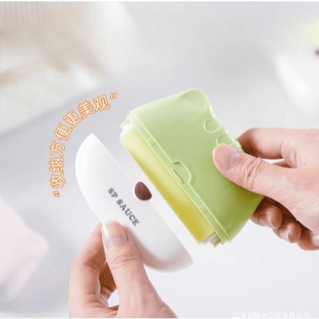 《現貨》攜帶型水洗式滾筒黏毛器 去除衣物雜毛 去毛 黏毛 寵物 灰塵 清理-細節圖6