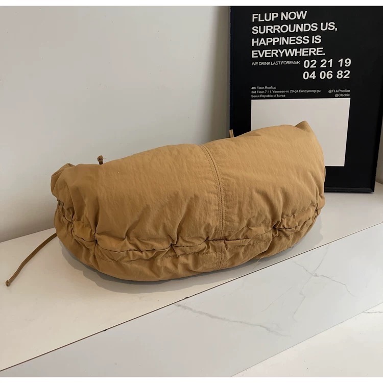 牛角造型尼龍斜背單肩包-細節圖4