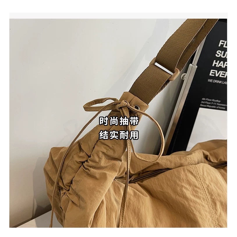 牛角造型尼龍斜背單肩包-細節圖5