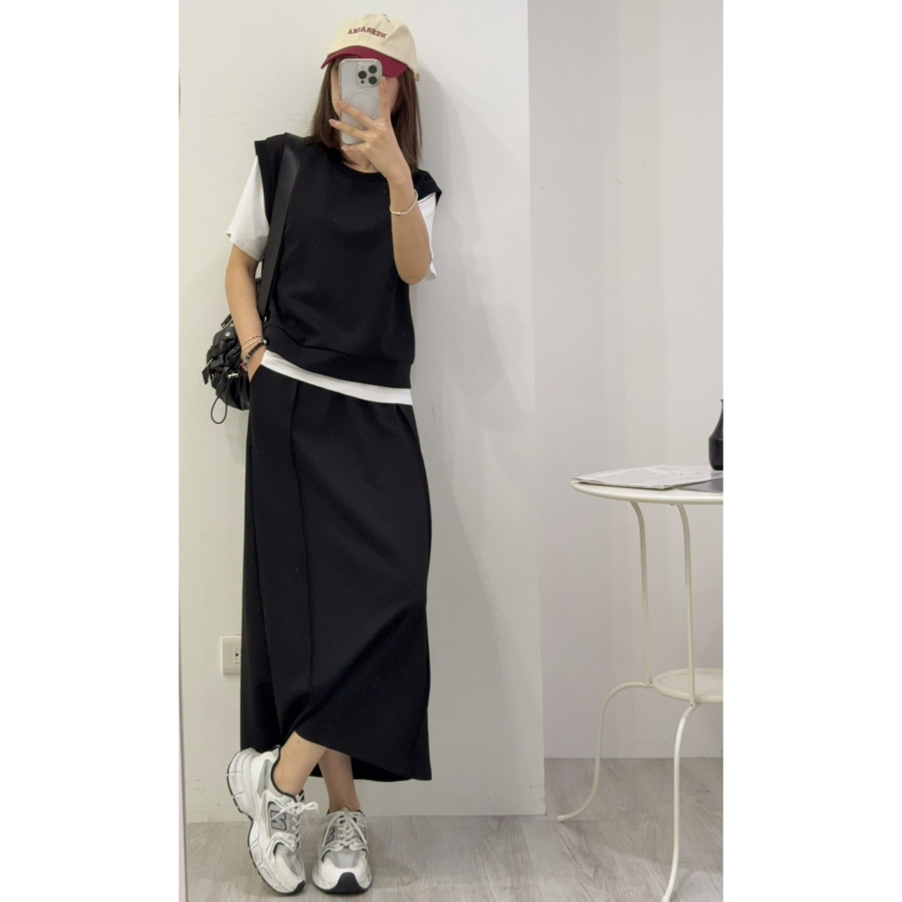 韓風低調質感套裝🤎套裝 上衣 假兩件 短袖 圓領 長裙 腰鬆緊 Ａ字裙-細節圖8