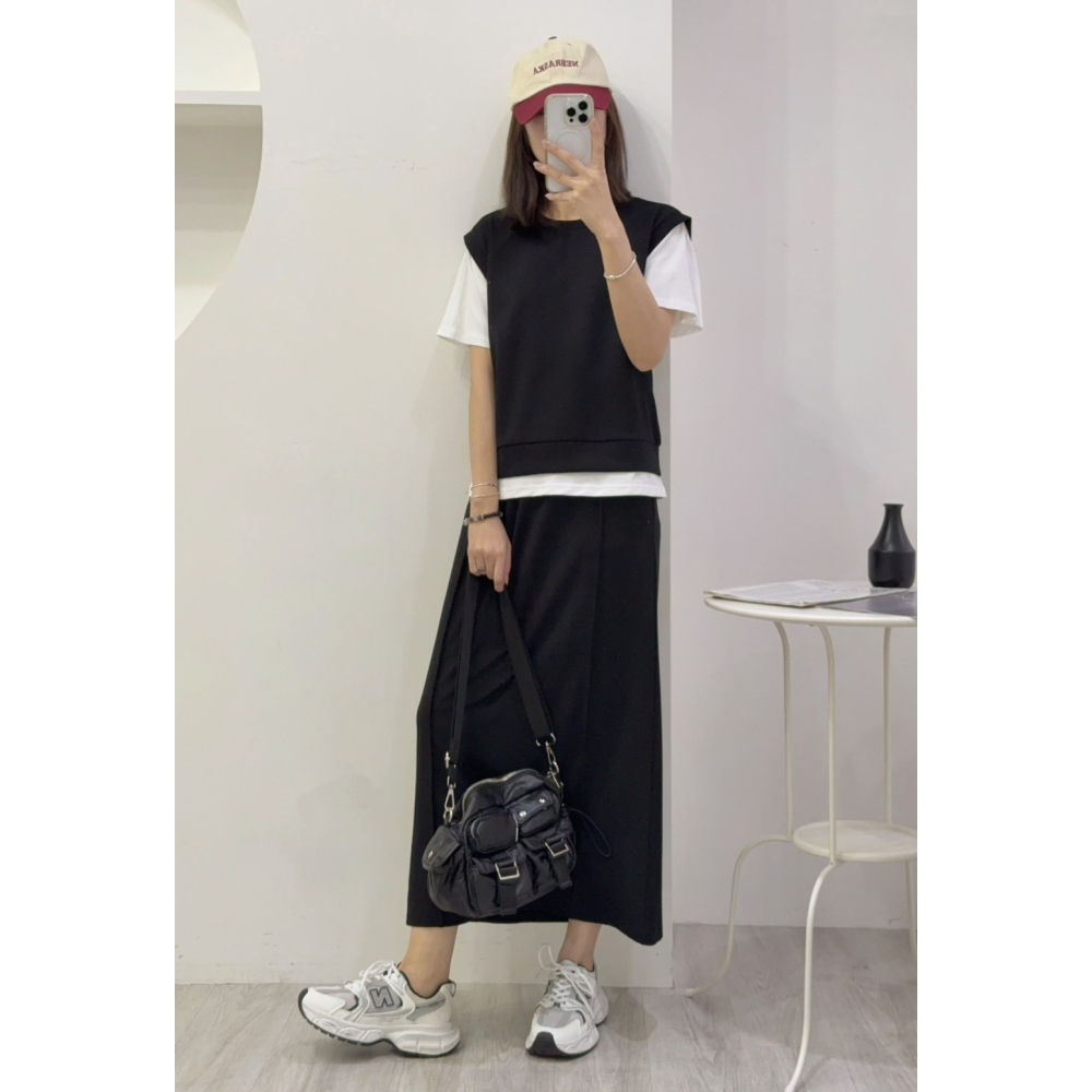 韓風低調質感套裝🤎套裝 上衣 假兩件 短袖 圓領 長裙 腰鬆緊 Ａ字裙-細節圖9