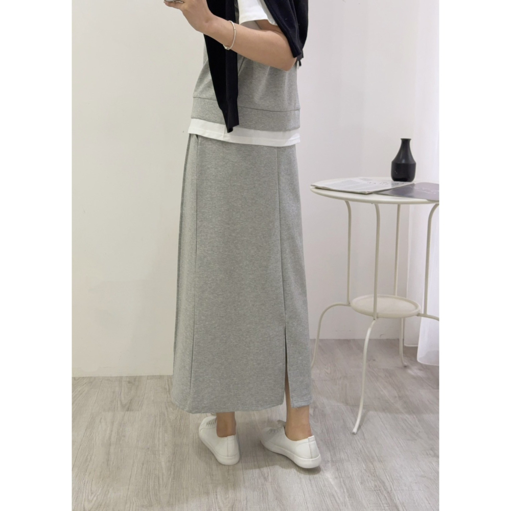 韓風低調質感套裝🤎套裝 上衣 假兩件 短袖 圓領 長裙 腰鬆緊 Ａ字裙-細節圖11