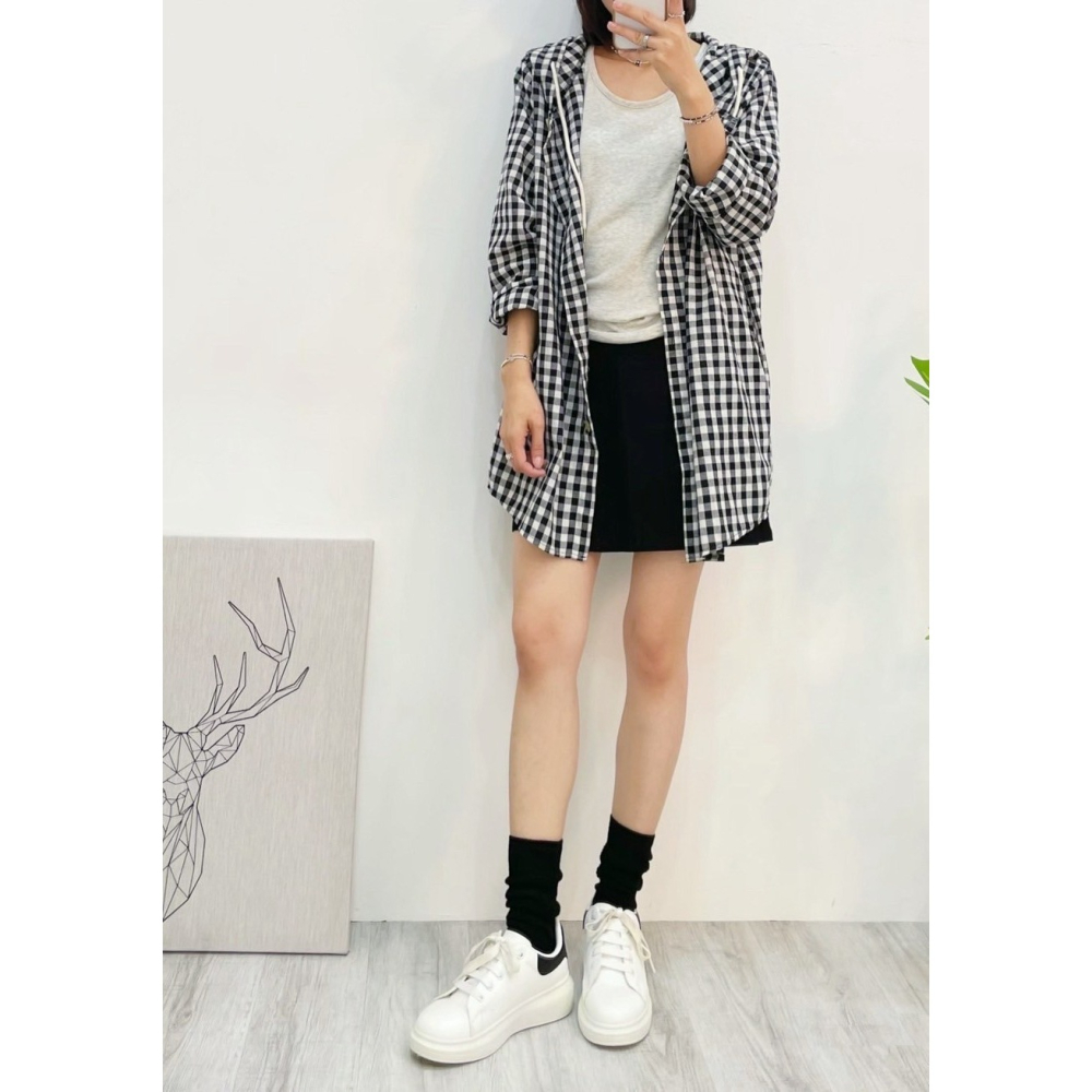 微笑標格紋連帽外套🤎外套 連帽 連帽外套 格紋 微笑 抽繩 排釦 開襟 長袖 上衣-細節圖4