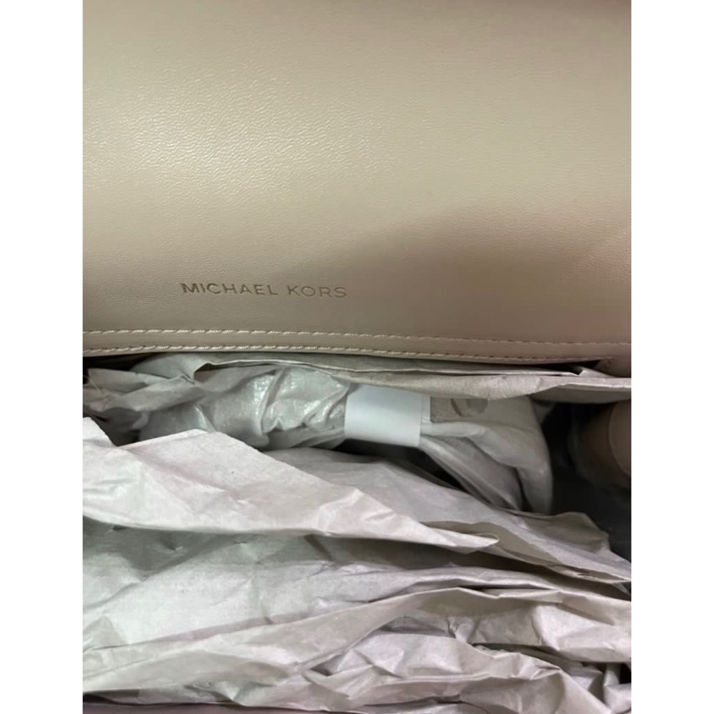MICHAEL KORS Carmen 皮帶式設計翻蓋二用包-細節圖3