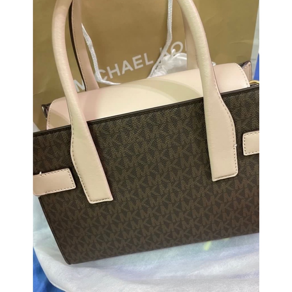 MICHAEL KORS Carmen 皮帶式設計翻蓋二用包-細節圖5
