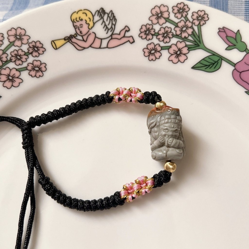 【Olly】設計款【扎基拉姆招財手繩】 西藏女財神 阿拉善可調節手繩 開運 金運 繩結手鍊 平安守護 生日禮物 情人節-細節圖3