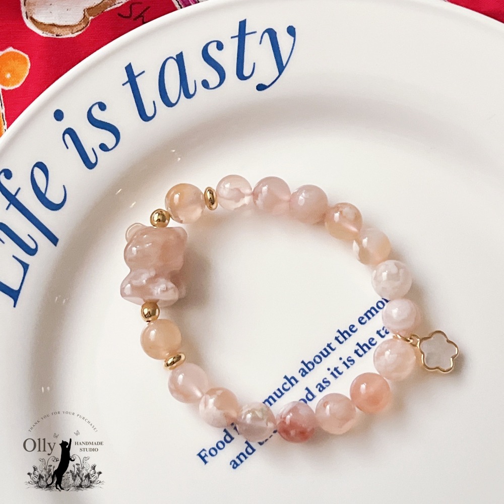 【Olly】設計款【春櫻小熊】粉櫻花瑪瑙 深海珠貝小花 彈性手鍊 設計手鍊-細節圖2