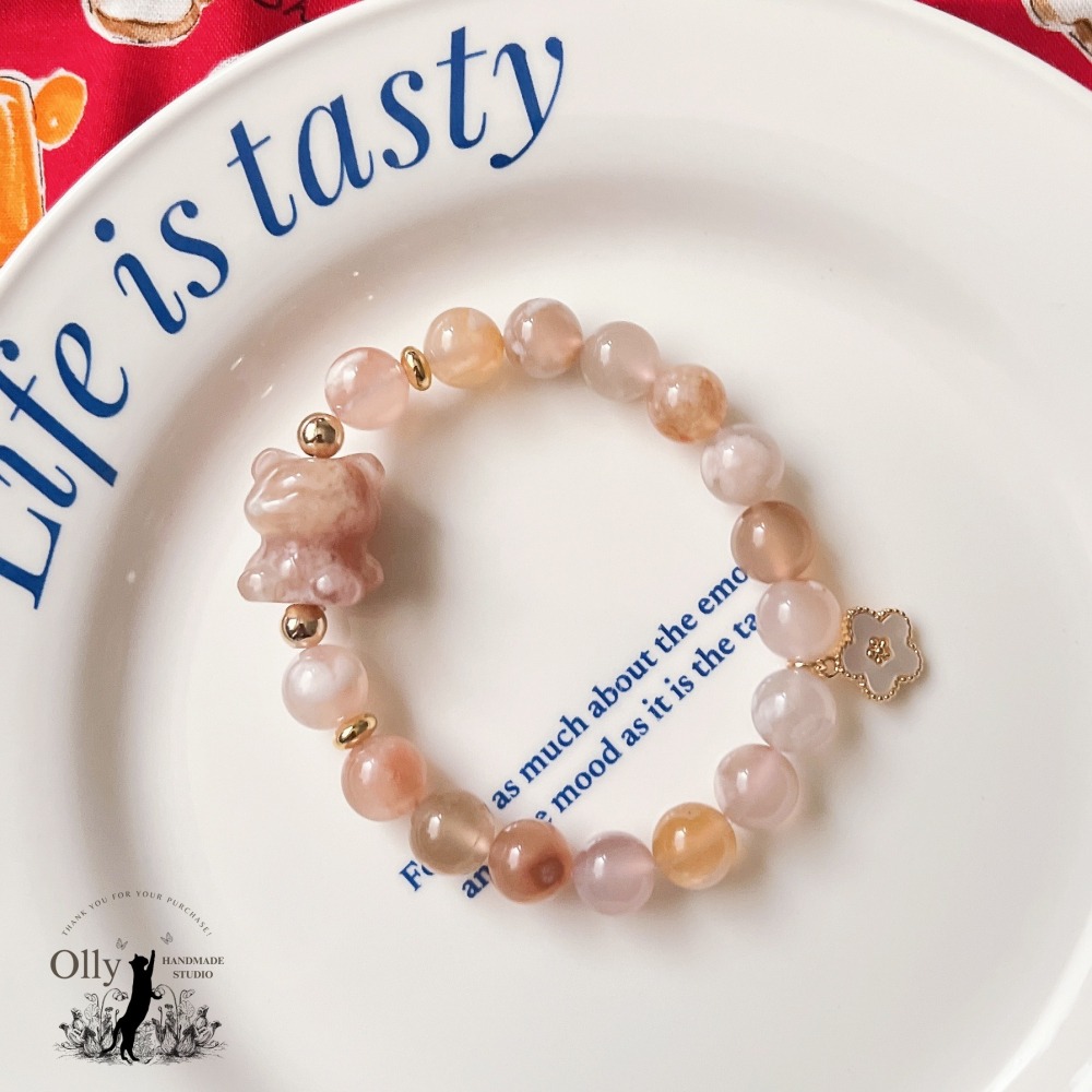 【Olly】設計款【春櫻小熊】粉櫻花瑪瑙 深海珠貝小花 彈性手鍊 設計手鍊-細節圖8