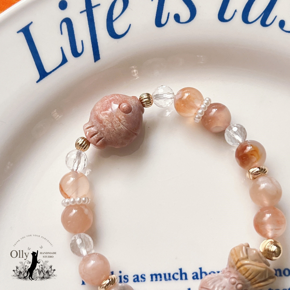 【Olly】設計款【春櫻蓮魚】櫻花瑪瑙 阿拉善併蒂蓮 珊瑚玉胖魚 彈性手鍊-細節圖3