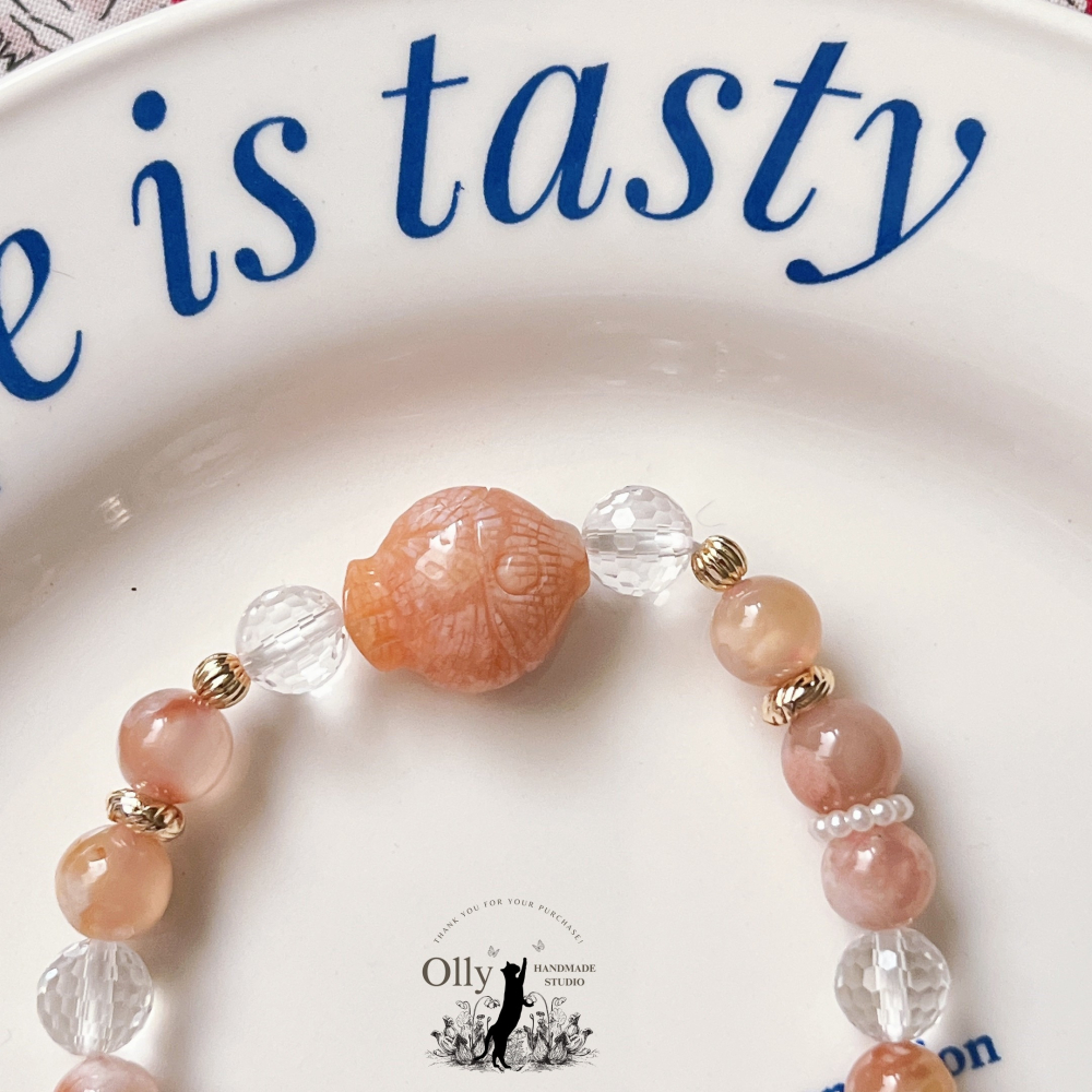 【Olly】設計款【春櫻蓮魚】櫻花瑪瑙 阿拉善併蒂蓮 珊瑚玉胖魚 彈性手鍊-細節圖9
