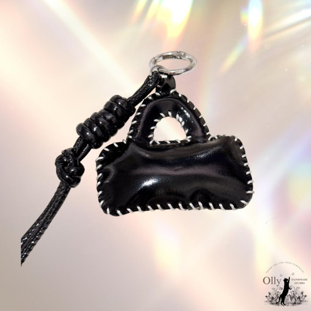 【Olly】Mini Chic Bag Charm 迷你包包吊飾 人工皮革 鑰匙圈 包掛 聖誕禮物 生日禮物 交換禮物-細節圖3