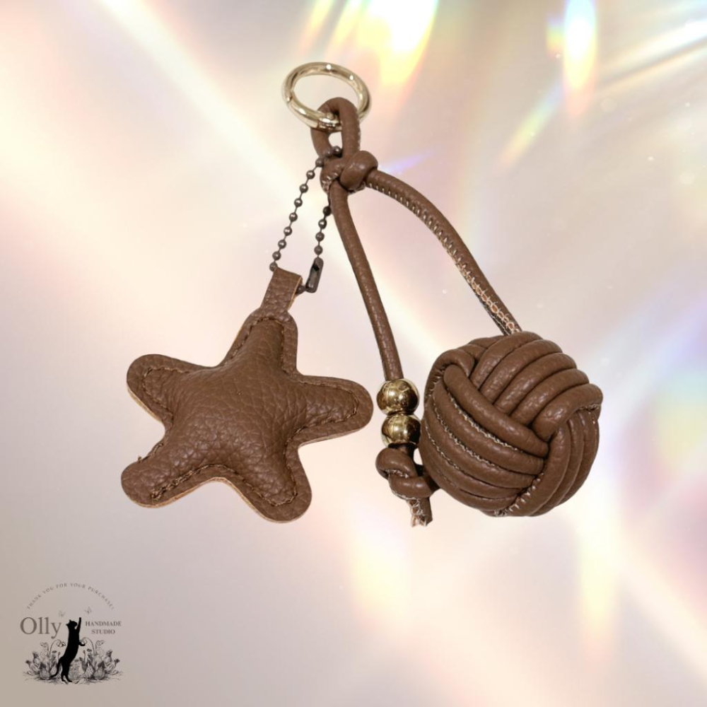 【Olly】Starlight Knitball Charm 星光暖球皮革吊飾 鑰匙圈 包掛 聖誕禮物 生日禮物 交換禮-細節圖2