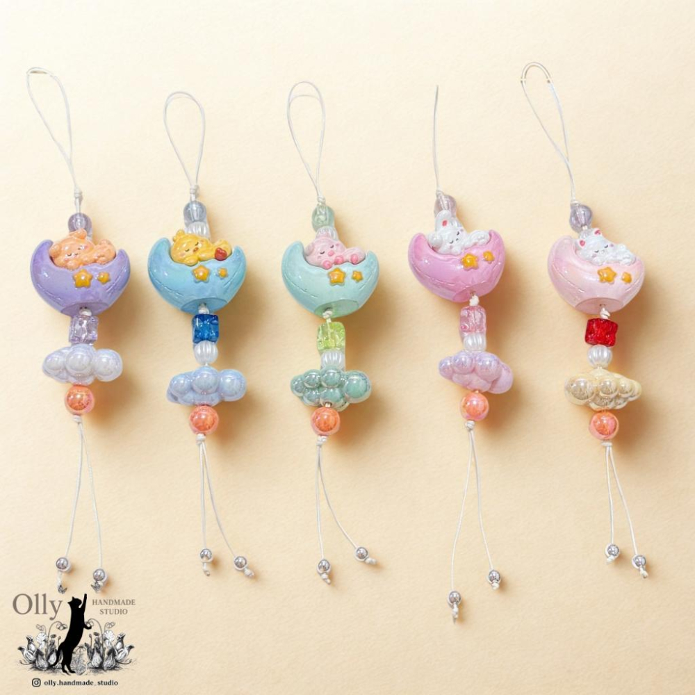 【Olly】【晚安月亮 睡眠寶寶】立體吊飾 包掛 車掛 串珠掛飾 串珠 床頭掛飾 夢幻 雲朵 睡眠動物 生日禮物 交換禮-細節圖4