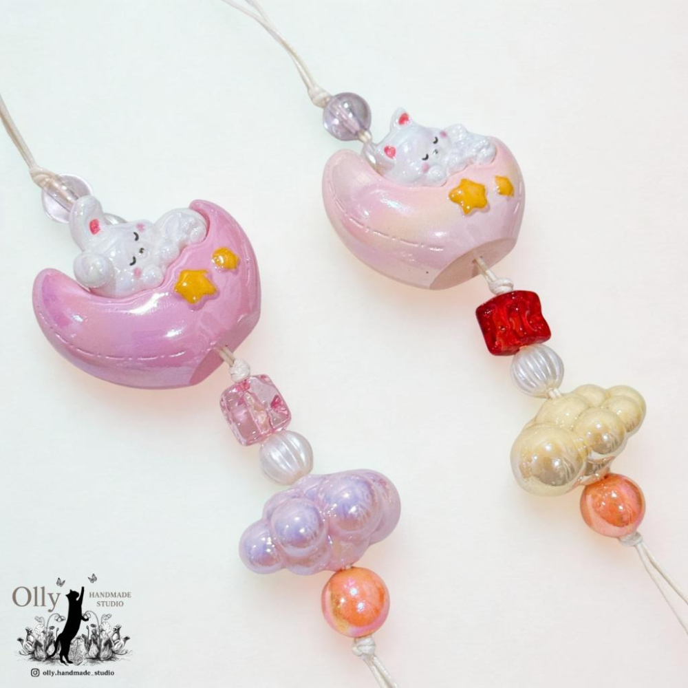 【Olly】【晚安月亮 睡眠寶寶】立體吊飾 包掛 車掛 串珠掛飾 串珠 床頭掛飾 夢幻 雲朵 睡眠動物 生日禮物 交換禮-細節圖5