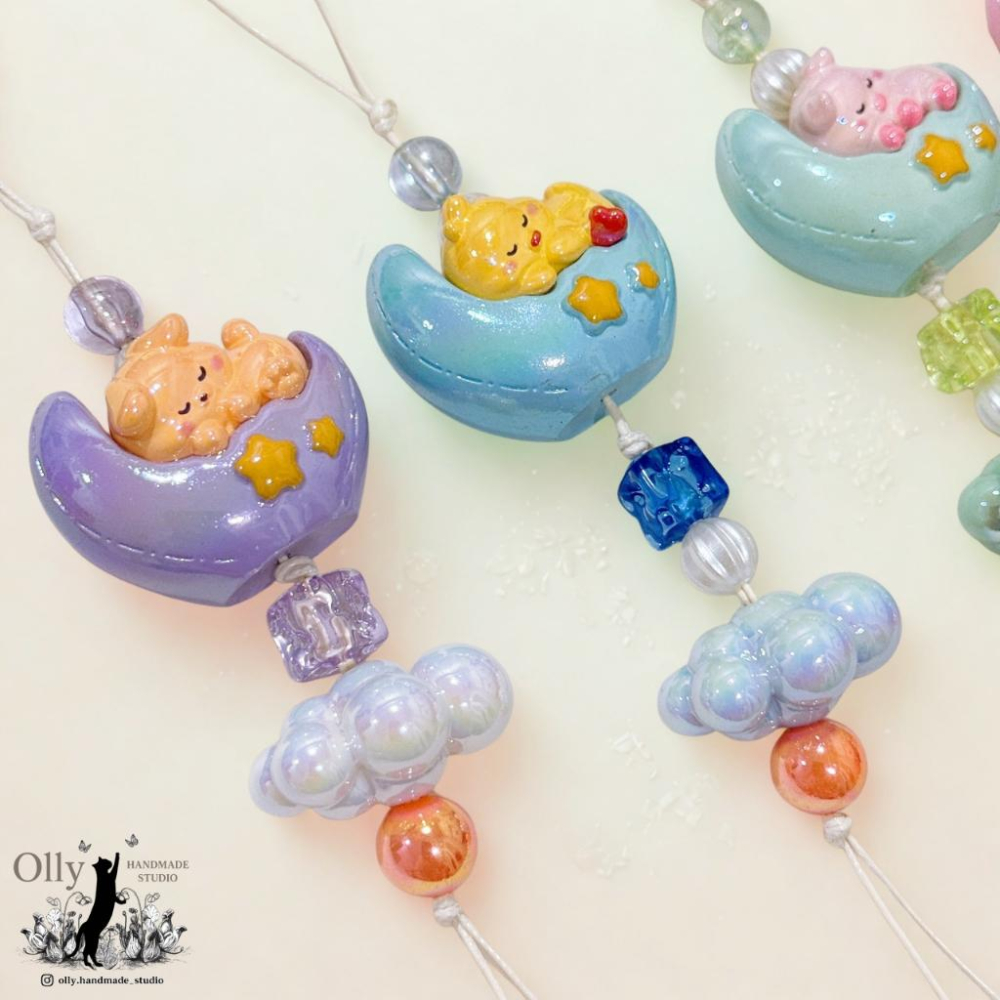 【Olly】【晚安月亮 睡眠寶寶】立體吊飾 包掛 車掛 串珠掛飾 串珠 床頭掛飾 夢幻 雲朵 睡眠動物 生日禮物 交換禮-細節圖6