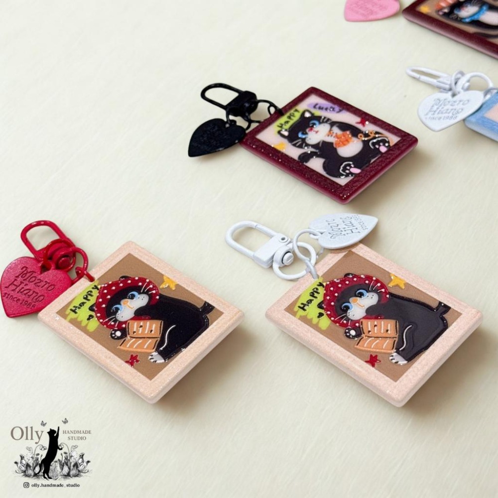 【Olly】賓士貓立體畫框 雙面浮雕 吊飾 鑰匙圈 立體浮雕 藝術吊飾 生日禮物 交換禮物 鑰匙圈 貓咪 貓奴 黑貓-細節圖2