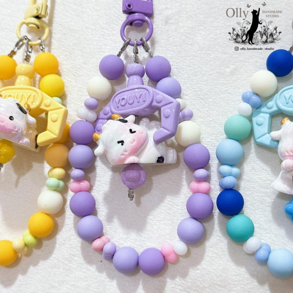 【Olly】奶牛夾心機 鑰匙圈  吊飾 門扣 包掛 乳牛 繽紛 生日禮物 閨蜜禮物 交換禮物 掛飾 生肖-細節圖6
