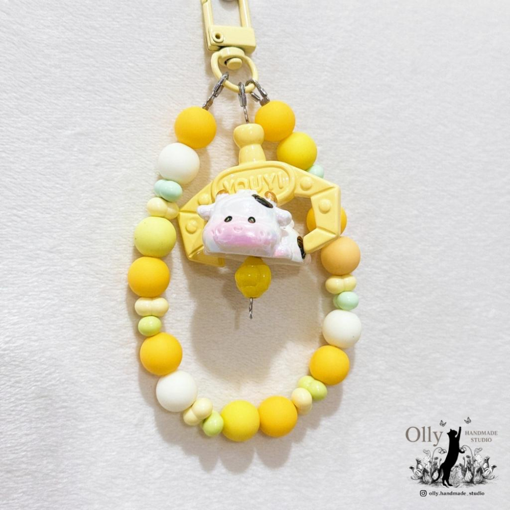 【Olly】奶牛夾心機 鑰匙圈  吊飾 門扣 包掛 乳牛 繽紛 生日禮物 閨蜜禮物 交換禮物 掛飾 生肖-細節圖9