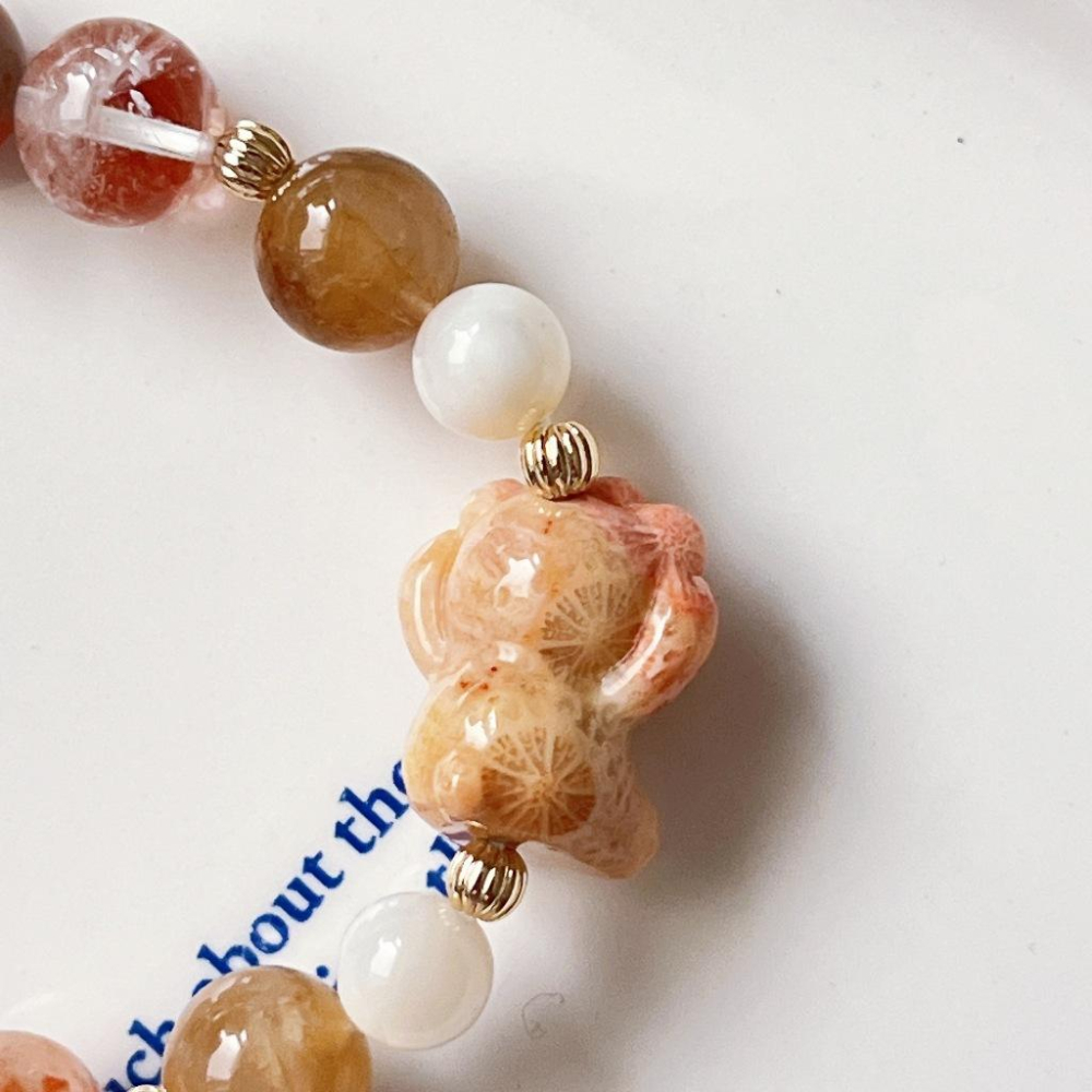 【Olly】設計款【不看不聽小熊】彩兔毛 粉兔毛 白兔毛 紅兔毛 黃兔毛 彈性手鍊 水晶手串 情人節 母親節 生日禮-細節圖4