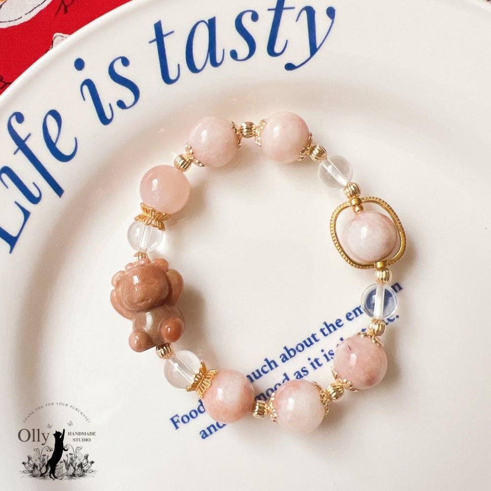 【Olly】設計款【不看不聽小熊】12mm 金絲玉 桃花釀  珊瑚玉 彈性手鍊 設計手鍊 手串 情人節 母親節 生日禮-細節圖6