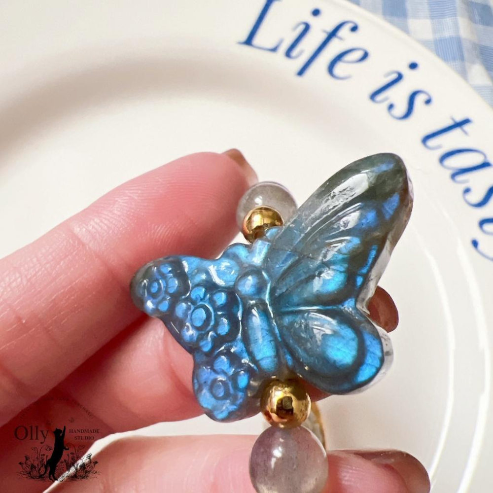 【Olly】設計款【花舞蝶影】拉長石 魔鬼藍 灰拉長石 阿拉善玫瑰 彈性手鍊 水晶手串 情人節 母親節 閨蜜 生日禮物-細節圖7