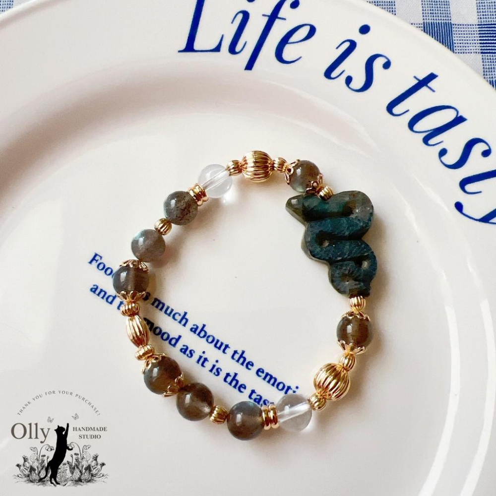 【Olly】設計款【生肖款一蛇】拉長石 魔鬼藍 暴力藍 灰拉長石 彈性手鍊 水晶手串 情人節 母親節 閨蜜 生日禮物-細節圖3