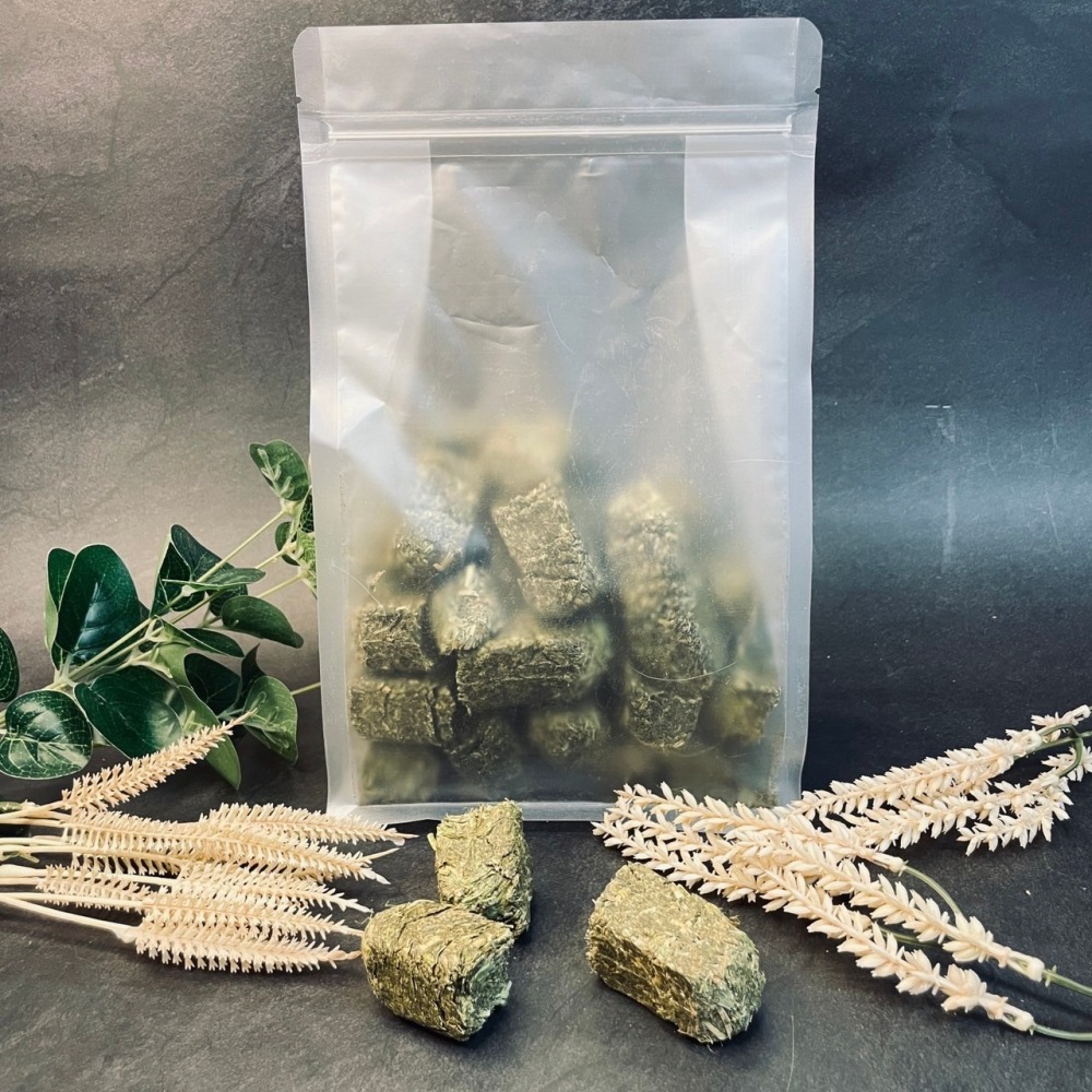 全苜蓿草磚 500g 1000g 磨牙 營養補充 天然牧草 苜蓿草磨牙磚 小寵零食 兔子 天竺鼠 倉鼠-細節圖3