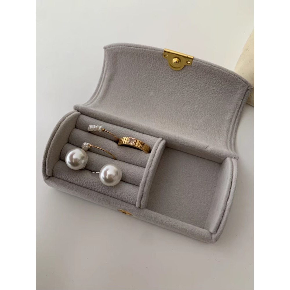 ⚡️24ʜ出貨⚡️迷你首飾盒 復古首飾盒 復古飾品盒  外出飾品盒  飾品收納盒 隨身飾品收納 耳環盒 項鍊盒 手鍊盒-規格圖6