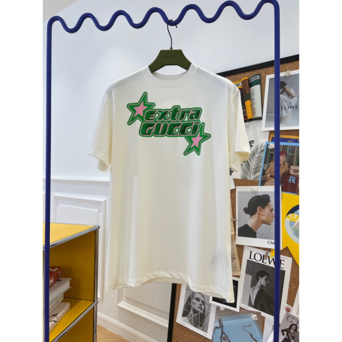 古馳 Gucci 2024春夏系列最新款🆕✨✨亮片印花T恤⭐️這款針織棉T恤綴飾醒目的重工亮片刺繡，探索品牌立等可辨