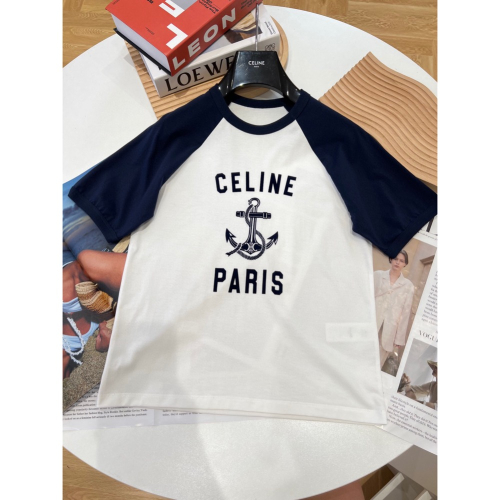 Celine賽琳T恤最新款🆕 立體植絨撞色T恤 來啦‼️來啦‼️ 很法式的年輕休閒感 ✔️ 海軍藏青復古優雅 💫法式格調青年的