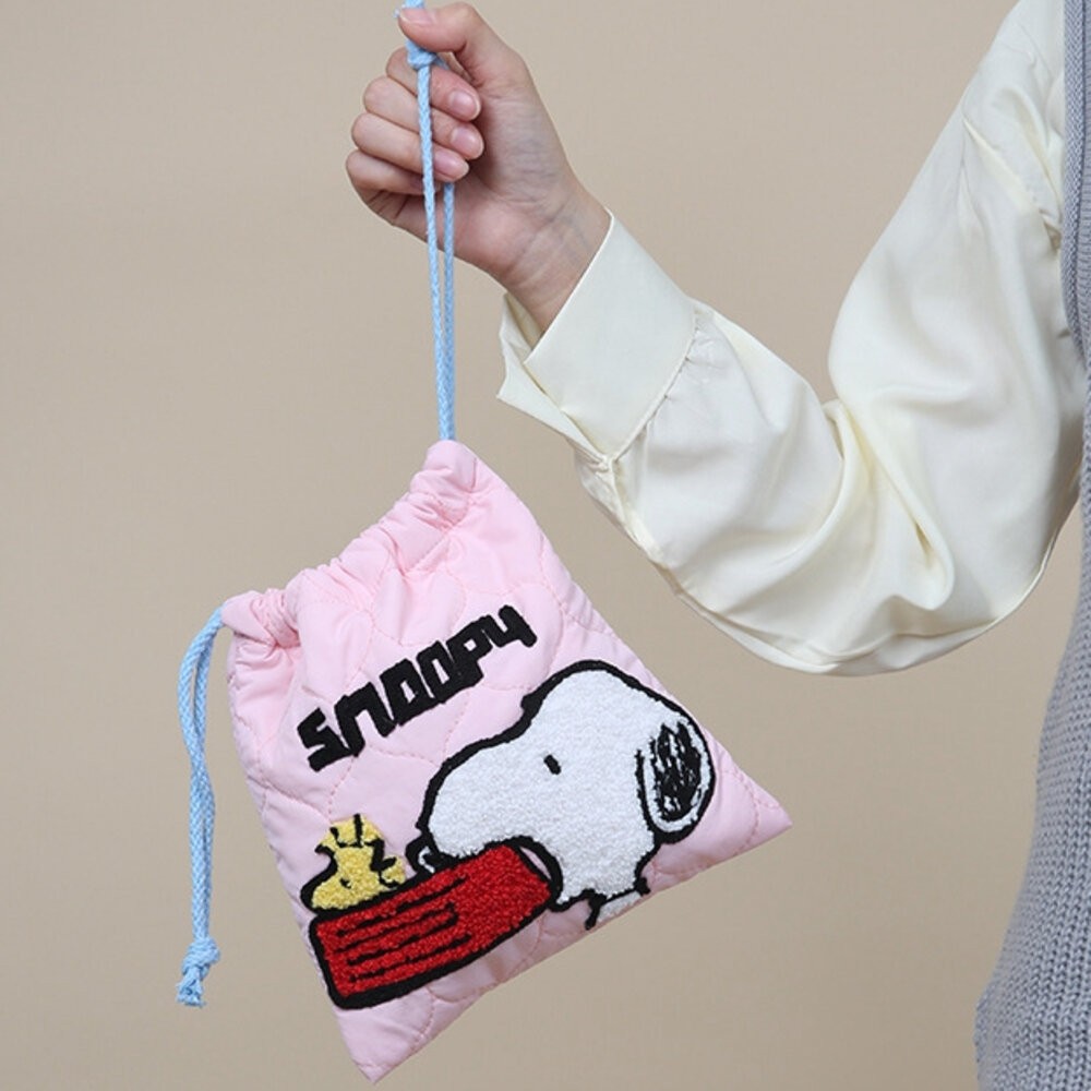 史努比 snoopy 束口袋 筆袋 文具袋 化妝包 鉛筆袋 鉛筆盒 生理袋 筆袋 造型筆袋 文具 置物袋 收納包 收納袋-規格圖9