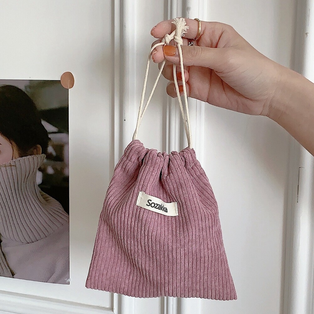 燈芯絨 素色 束口袋 旅行收納袋 列收納袋 收納 旅行收納 小物收納 束口 衛生棉袋 生理袋 化妝包 束口包-規格圖7